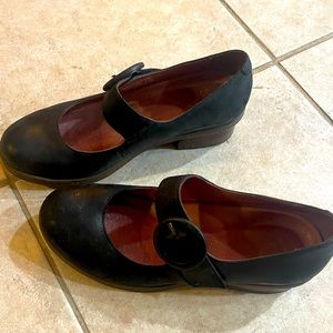 Size 8 US, Dansko, short healed Mary Jane’s